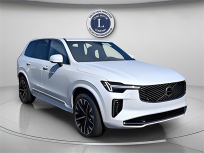 New 2025 Volvo XC90 B5 Plus w/ Protection Package Premier