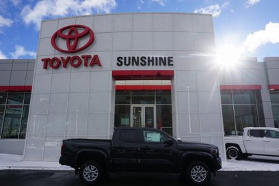 New 2024 Toyota Tacoma SR