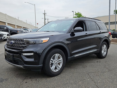 Certified 2022 Ford Explorer XLT w/ Equipment Group 202A