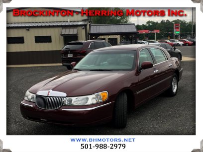 Used 2001 Lincoln Town Car Executive