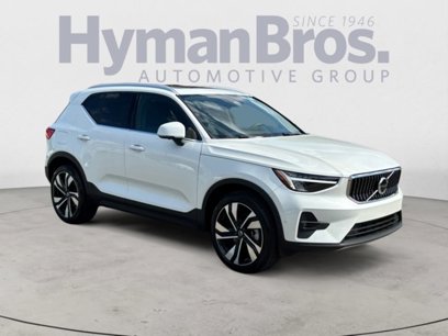 Used 2025 Volvo XC40 B5 Plus