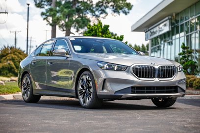 New 2026 BMW 530i w/ Premium Package