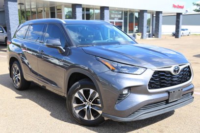 Used 2022 Toyota Highlander XLE