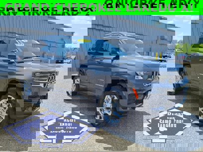 New 2025 Jeep Grand Cherokee Laredo X w/ Luxury Tech Group I
