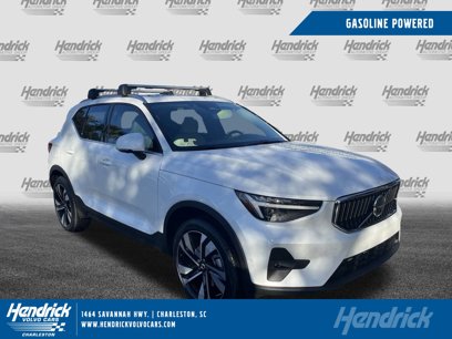 New 2025 Volvo XC40 B5 Ultra w/ Protection Package Premier