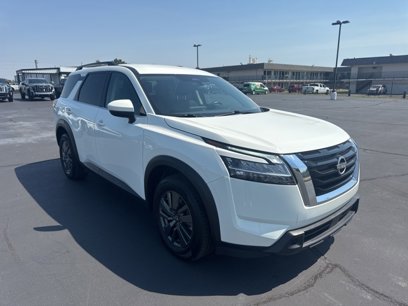 Used 2022 Nissan Pathfinder SV