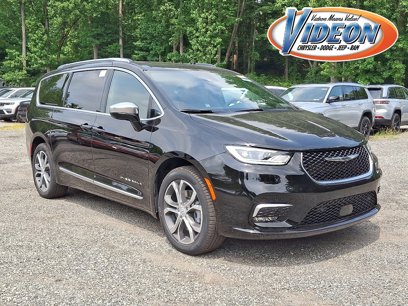 New 2026 Chrysler Pacifica Pinnacle