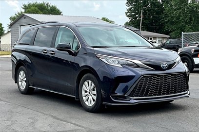 Used 2024 Toyota Sienna XSE