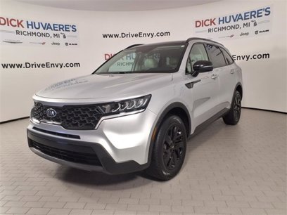 Used 2021 Kia Sorento S w/ Panoramic Sunroof Package