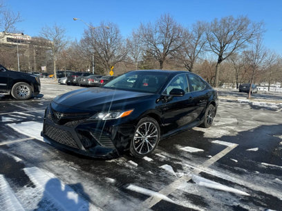 Used 2018 Toyota Camry SE w/ Protection Package (Q2)