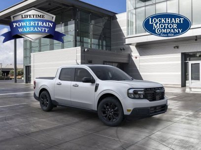 New 2024 Ford Maverick Lariat w/ Black Appearance Package