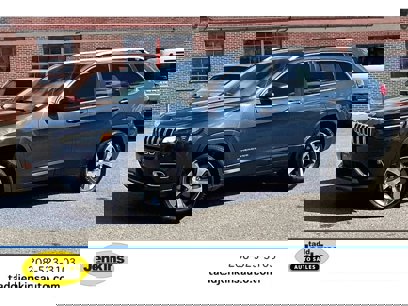 Used 2019 Jeep Cherokee Limited w/ Luxury Group