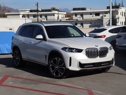 New 2025 BMW X5 sDrive40i w/ Premium Package