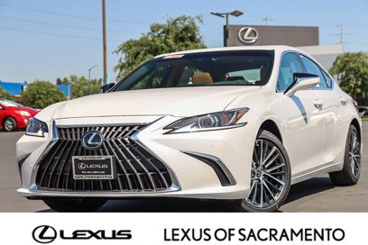 New 2025 Lexus ES 300h w/ Premium Package
