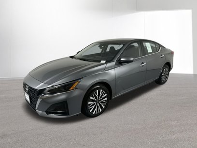 Used 2023 Nissan Altima 2.5 SV