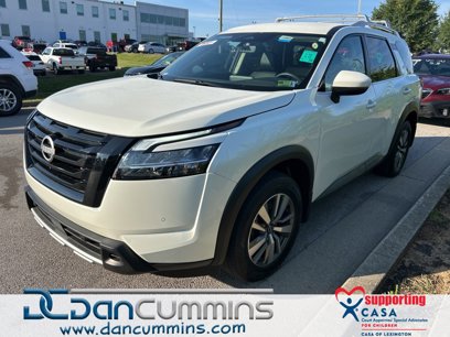 Used 2023 Nissan Pathfinder SL w/ Black Appearance Package