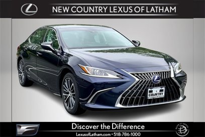 Used 2022 Lexus ES 300h w/ Premium Package