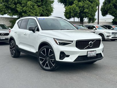 Certified 2023 Volvo XC40 B5 Ultimate