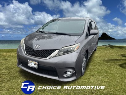 Used 2017 Toyota Sienna SE Premium