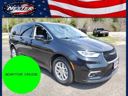 Used 2023 Chrysler Pacifica Touring-L