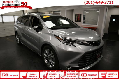 Certified 2022 Toyota Sienna Platinum
