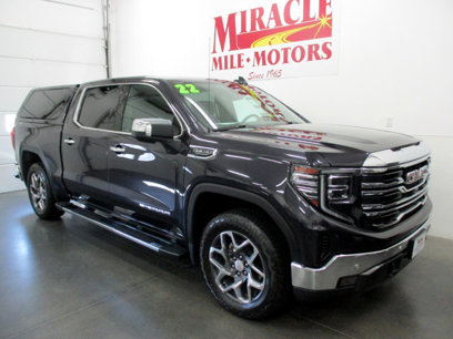 Used 2022 GMC Sierra 1500 SLT w/ SLT Premium Plus Package