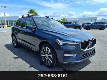 Used 2022 Volvo XC60 B5 Momentum w/ Advanced Package