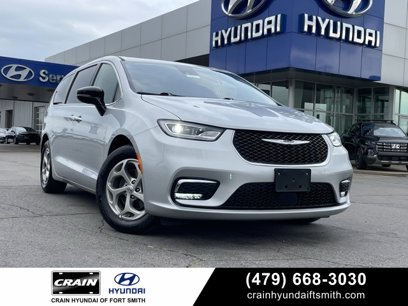 Used 2024 Chrysler Pacifica Limited