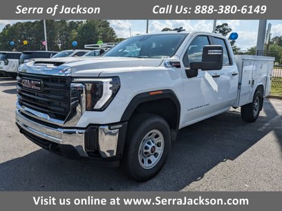 New 2025 GMC Sierra 3500 Pro w/ Convenience Package