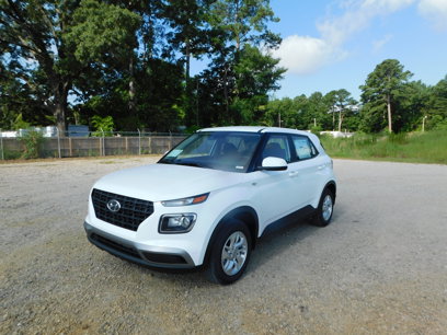 New 2025 Hyundai Venue SE