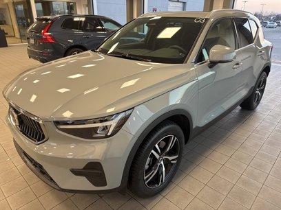 New 2025 Volvo XC40 B5 Core