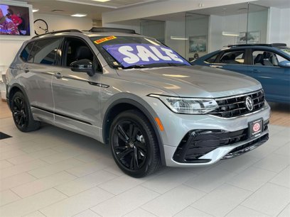 New 2024 Volkswagen Tiguan SE R-Line