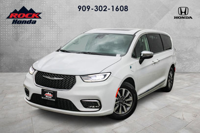 Used 2023 Chrysler Pacifica Limited