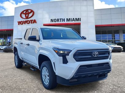 New 2024 Toyota Tacoma SR