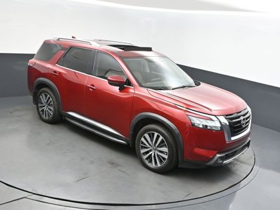 Used 2022 Nissan Pathfinder Platinum w/ Cargo Package