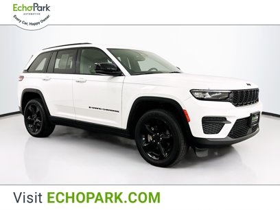 Used 2023 Jeep Grand Cherokee Altitude