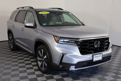 Used 2025 Honda Pilot Touring