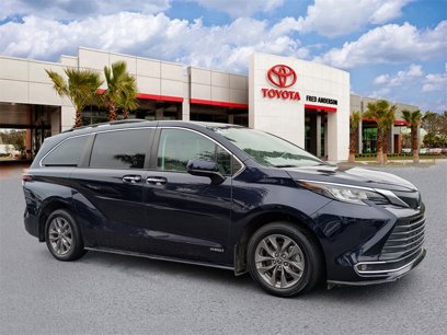 Used 2021 Toyota Sienna XLE w/ XLE Plus Package