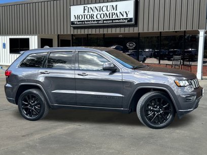 Used 2017 Jeep Grand Cherokee Altitude