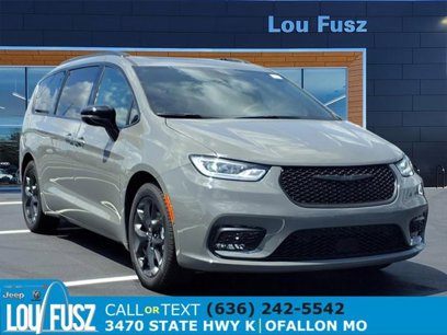 New 2025 Chrysler Pacifica Limited