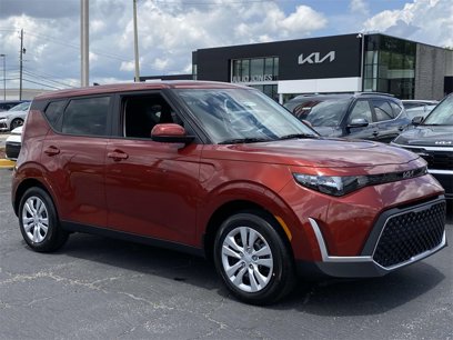 New 2025 Kia Soul LX