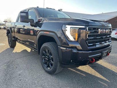New 2025 GMC Sierra 2500 AT4 w/ AT4 Premium Plus Package