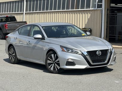 Used 2022 Nissan Altima 2.5 SV