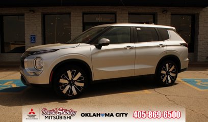New 2025 Mitsubishi Outlander SE