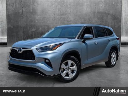 Certified 2023 Toyota Highlander LE