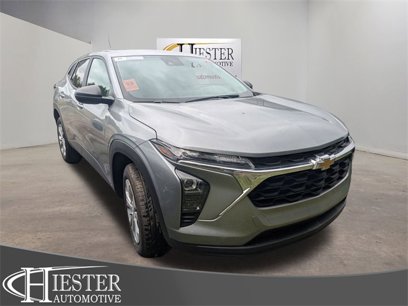 Used 2025 Chevrolet Trax LS w/ Driver Confidence Package