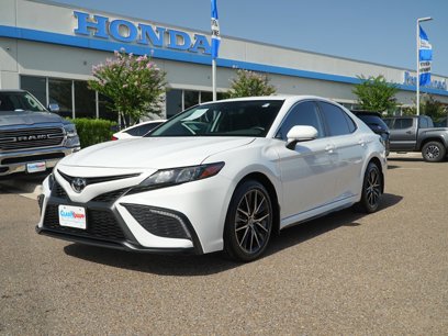 Used 2023 Toyota Camry SE