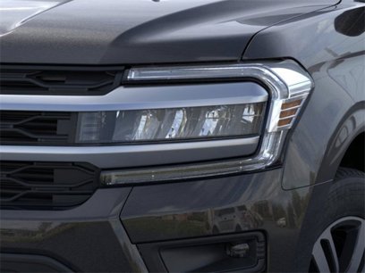 New 2024 Ford Expedition XLT