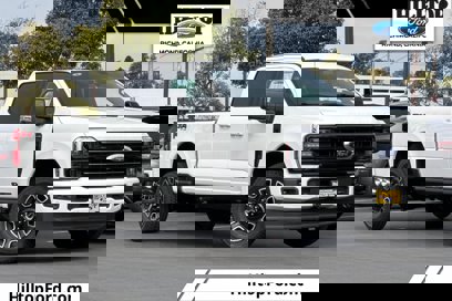 New 2025 Ford F250 Platinum w/ FX4 Off-Road Package