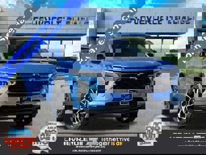 New 2025 Chevrolet Trax RS w/ Sunroof Package